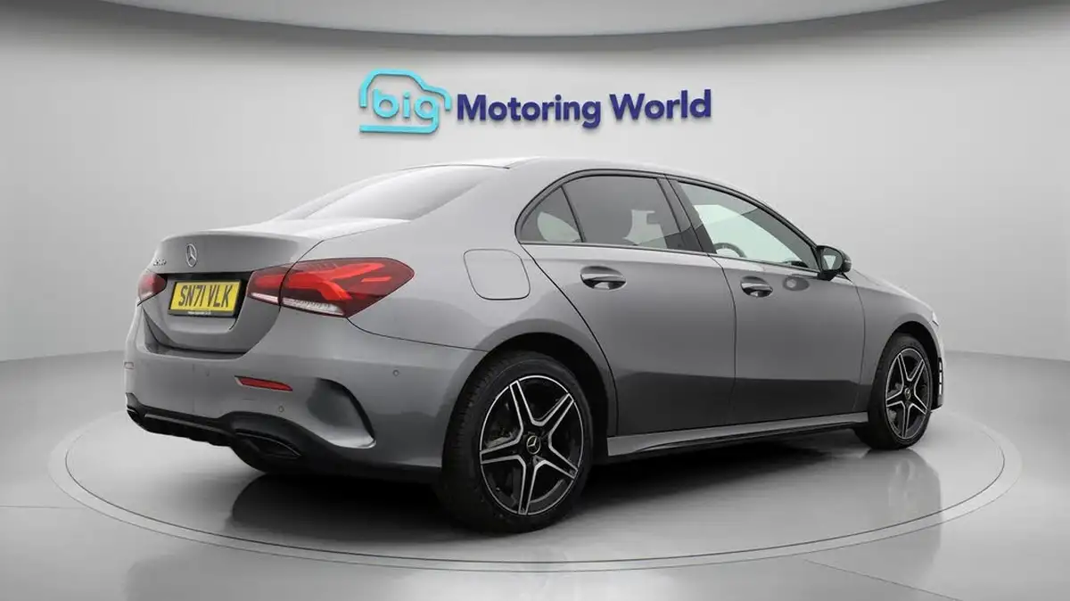 2021-mercedes-benz-a-class-20-a250-amg-line-executive-edition-saloon-4d-big-7