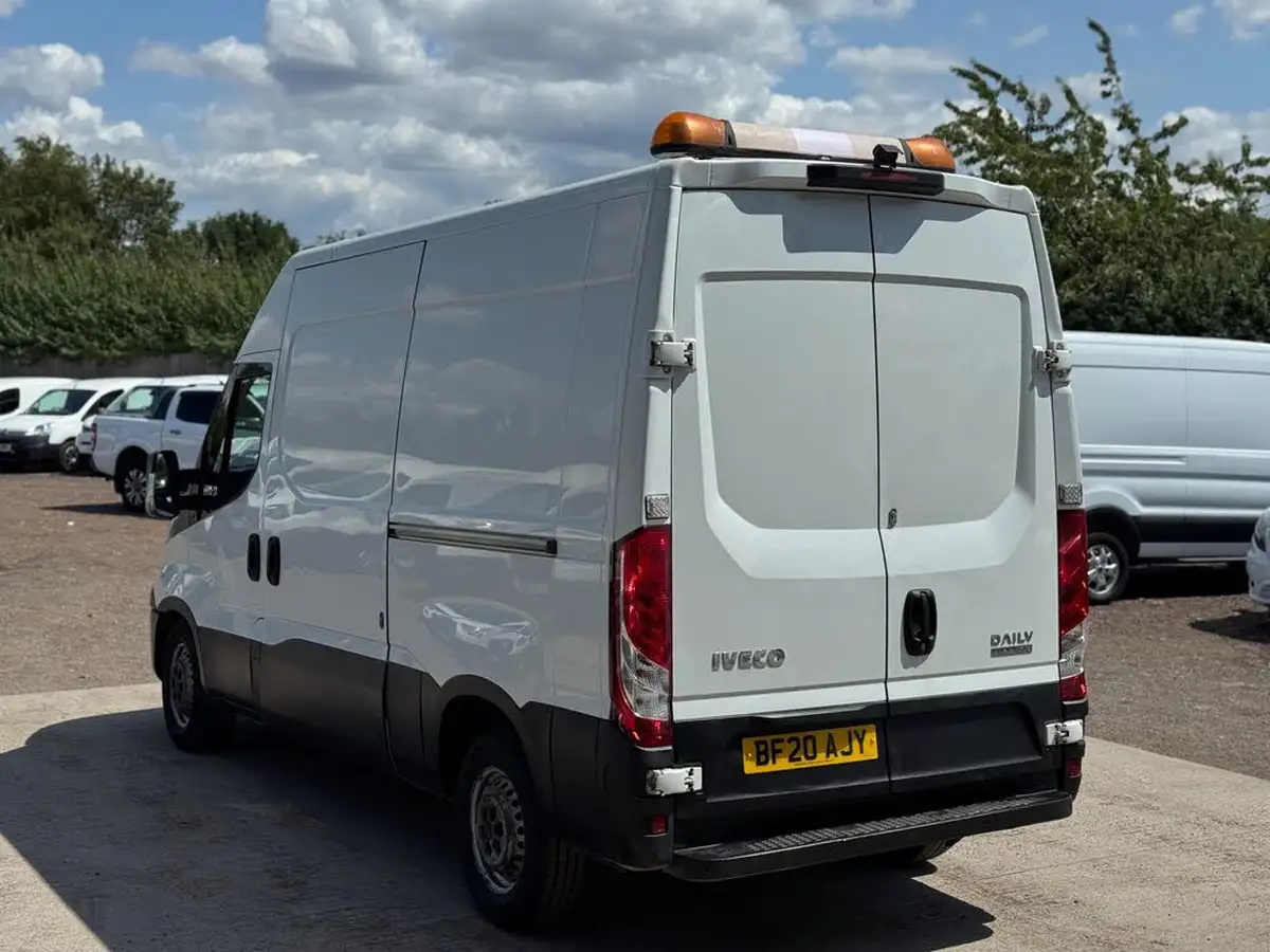 2020-iveco-daily-s-class-23td-35s12v-3520-h1-business-big-10