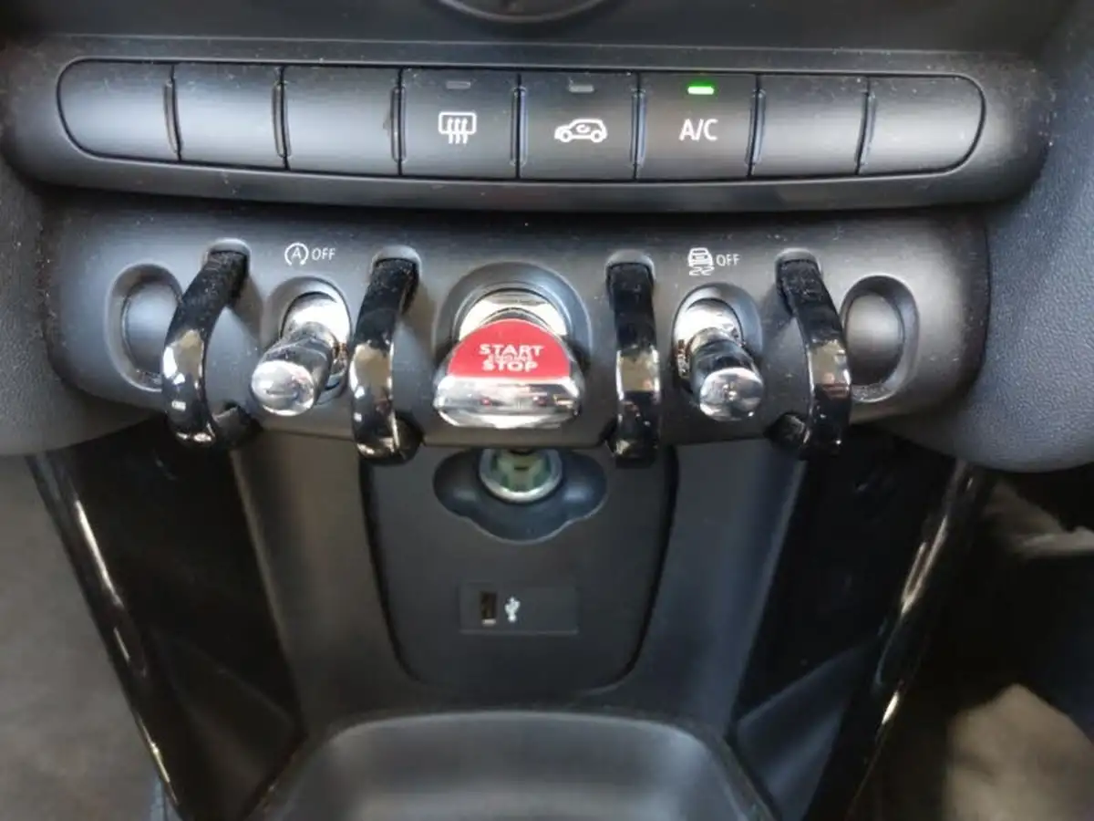 2022-mini-cooper-15-cooper-classic-hatchback-5d-big-17