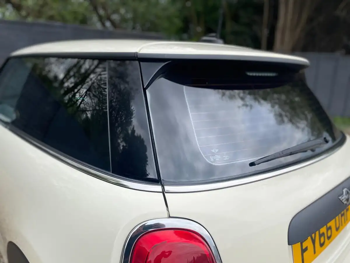 2016-mini-cooper-12-one-3d-big-10