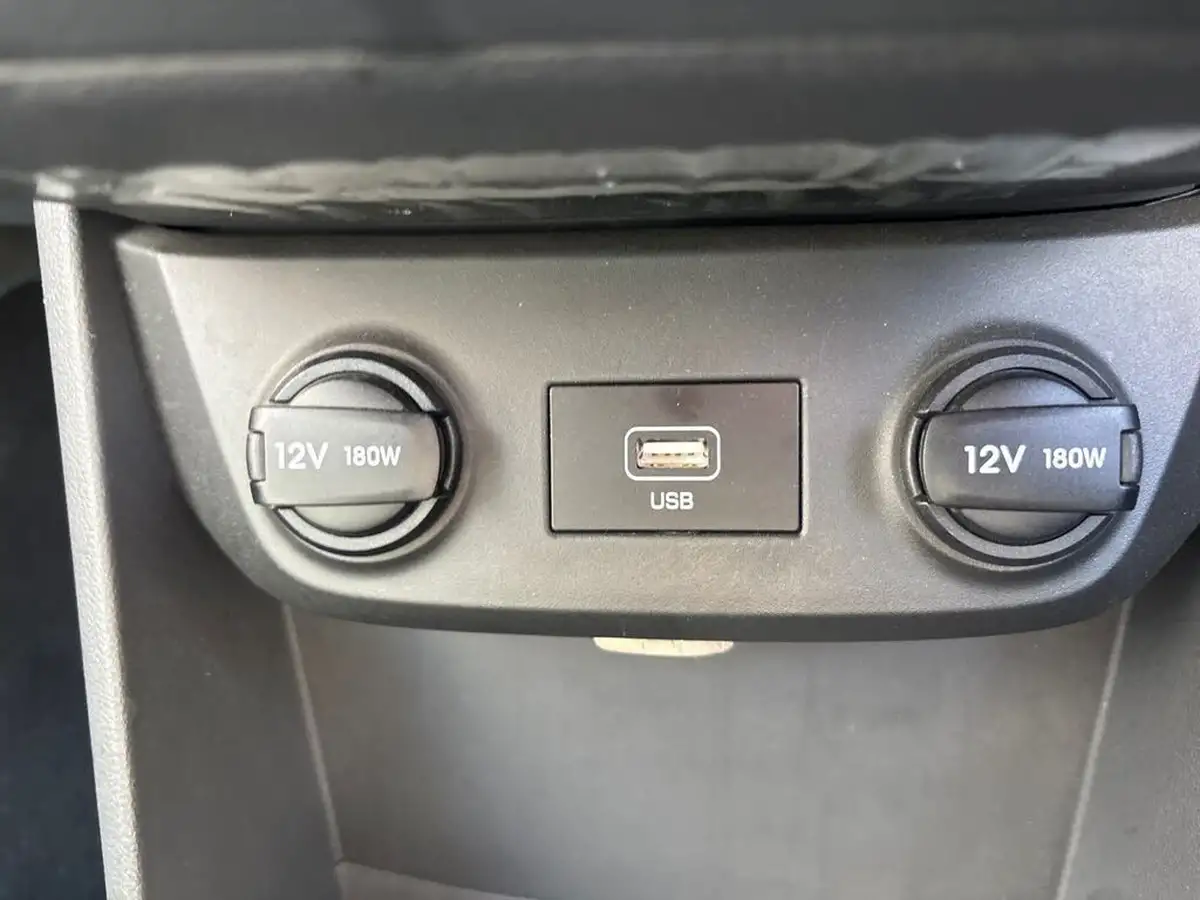 2021-hyundai-ioniq-e-premium-se-electric-100kw-big-26