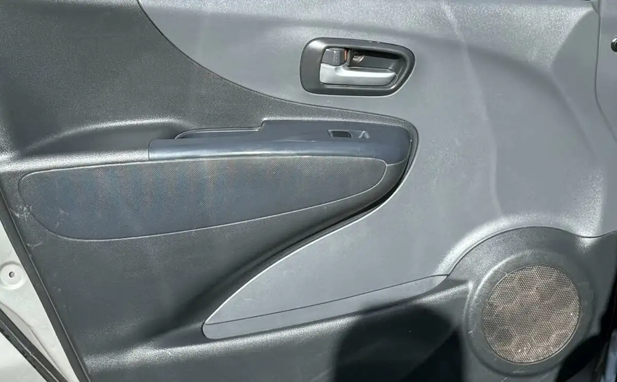 2013-suzuki-alto-10-sz-big-32