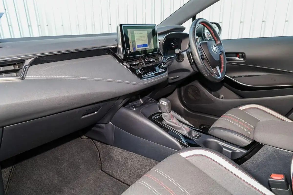 2022-toyota-corolla-20-vvt-i-gr-sport-181bhp-spare-wheel-hatchback-big-9