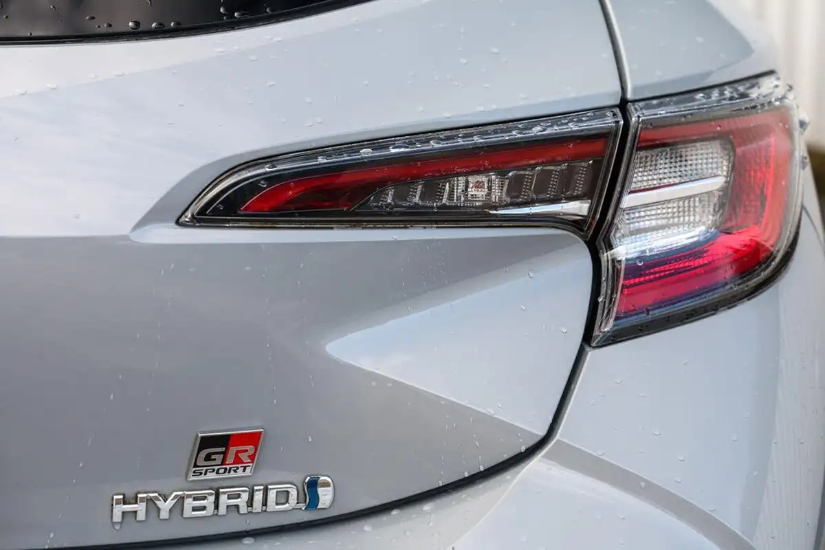 2022-toyota-corolla-20-vvt-i-gr-sport-181bhp-spare-wheel-hatchback-big-37