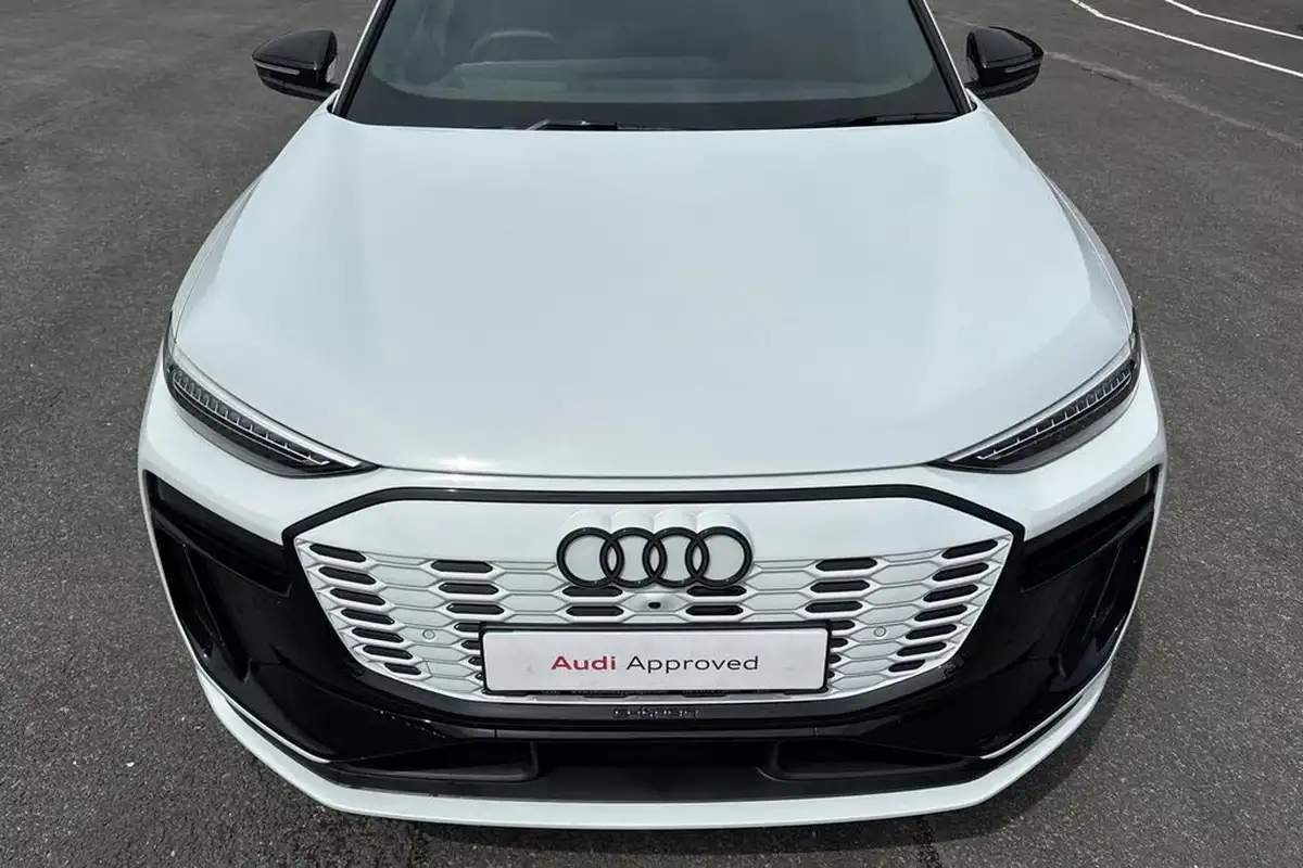 2025-audi-q6-e-tron-e-edition-1-326ps-performance-suv-auto-big-23