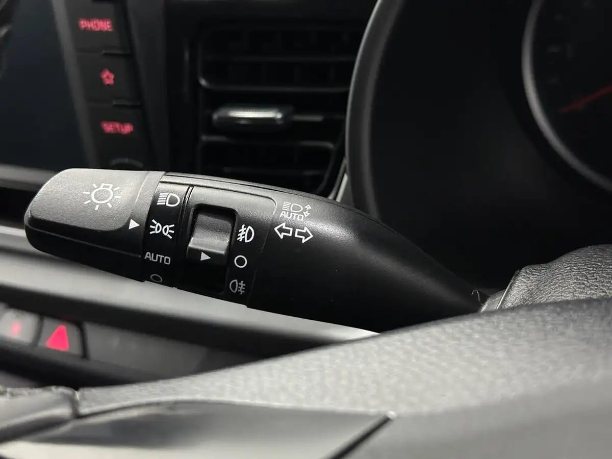 2018-kia-rio-125-2-big-11