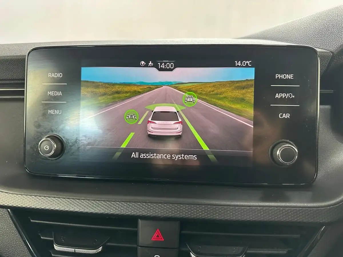 2022-skoda-scala-10-tsi-se-109ps-big-40