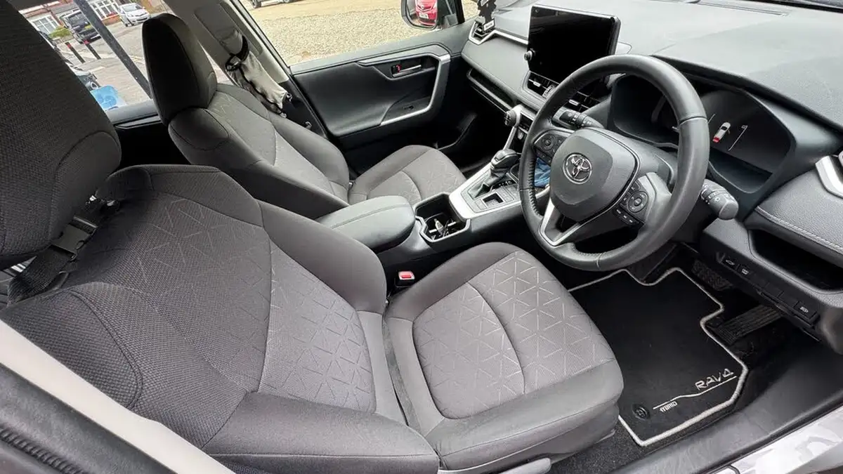 2023-toyota-rav4-25-vvt-i-design-215bhp-big-11