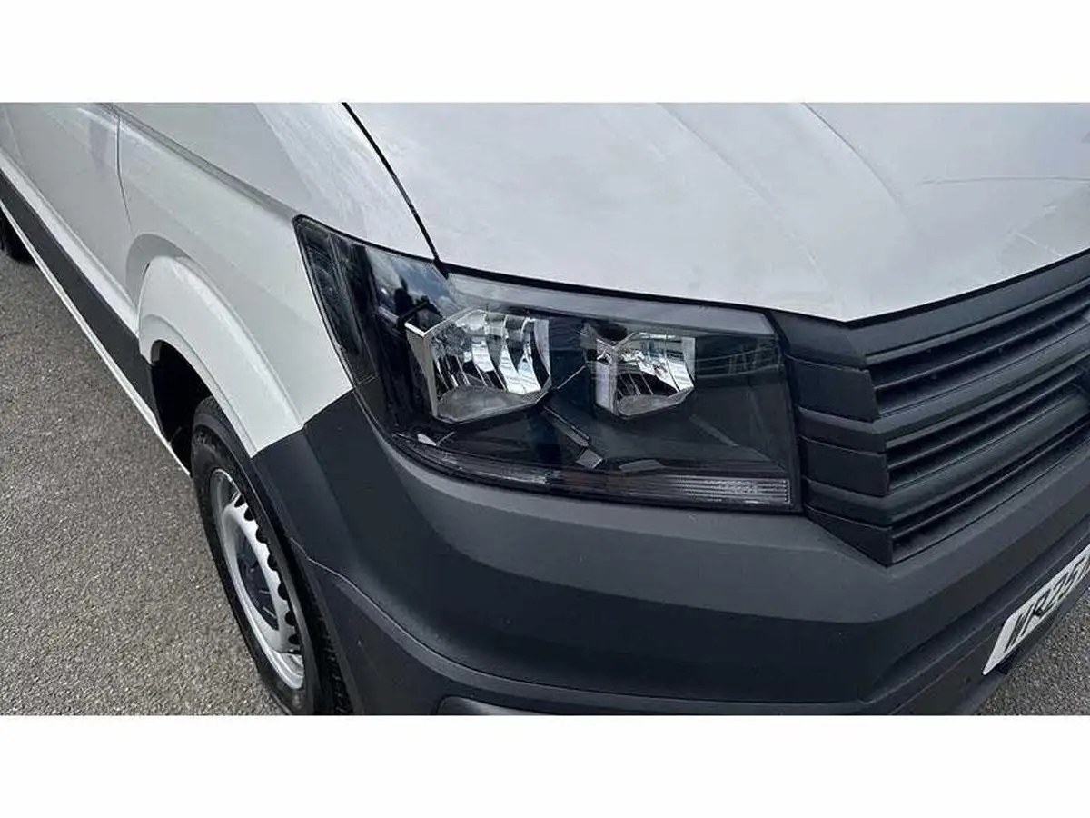 2025-volkswagen-crafter-20tdi-cr35-mwb-commerce-140pseu6d-panel-van-big-12