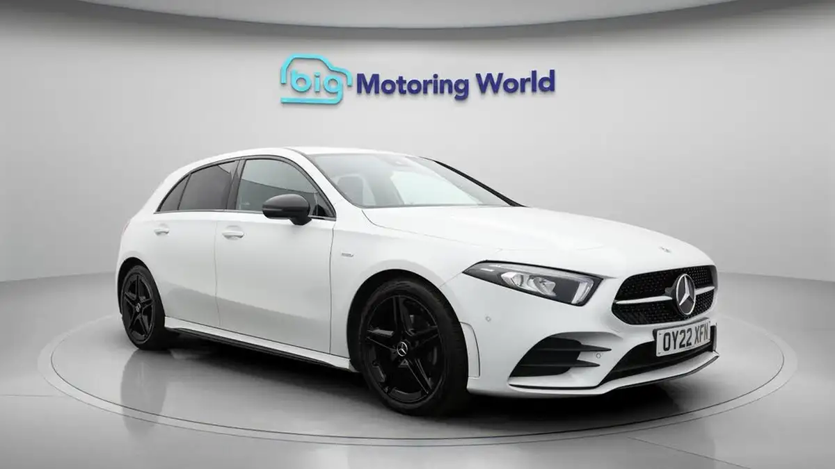 2022-mercedes-benz-a-class-13-a180-amg-line-executive-edition-hatchback-5d-7g-dct-big-1