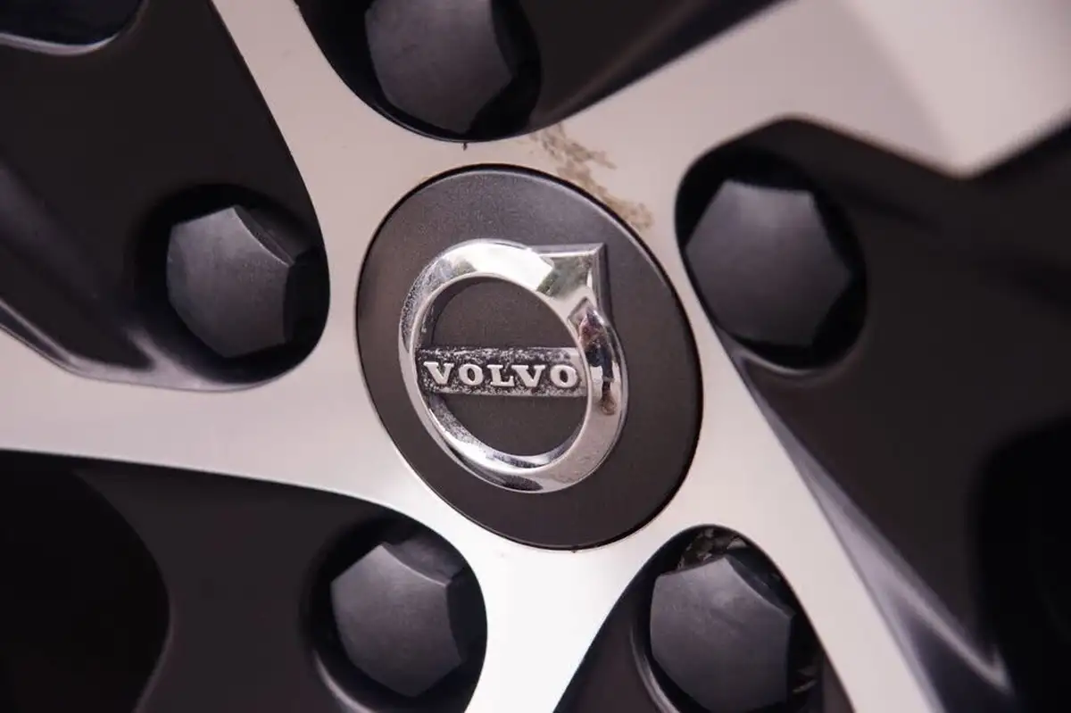 2020-volvo-xc40-15-t3-r-design-geartronic-big-34