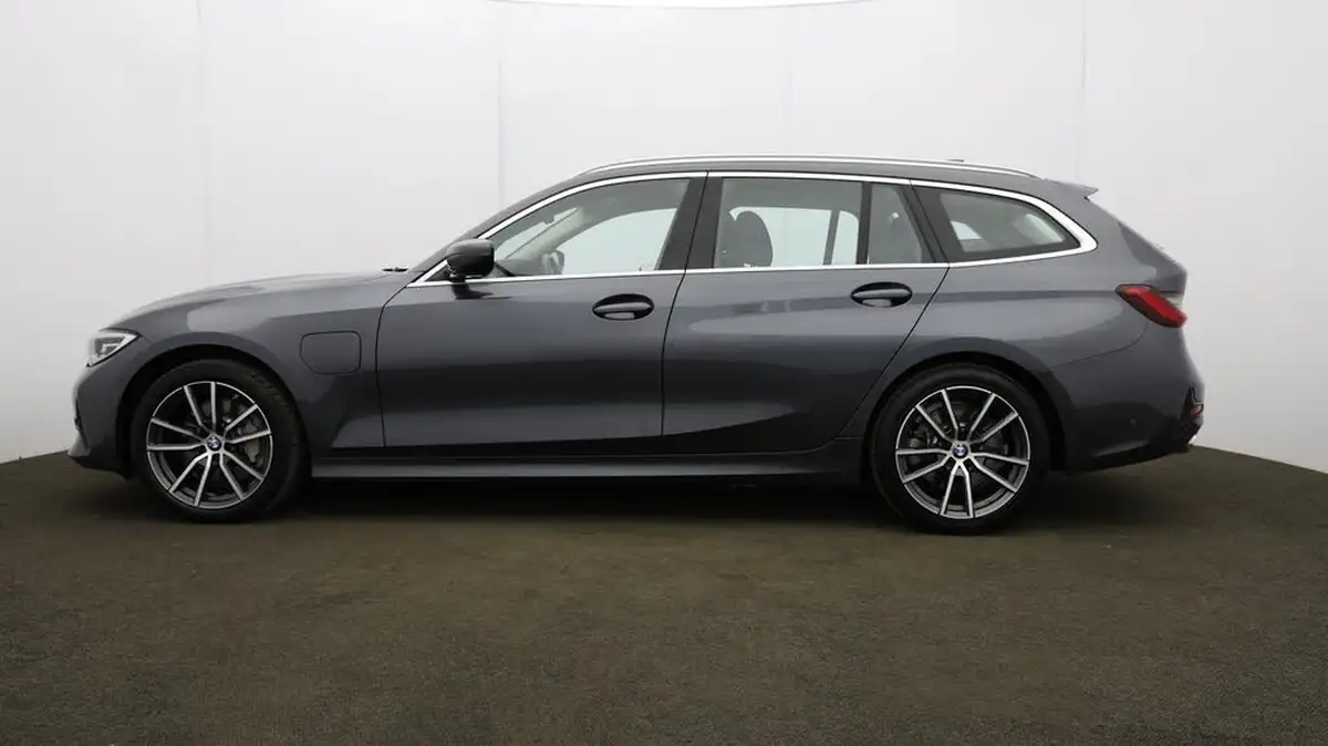 2021-bmw-3-series-20-330e-sport-pro-touring-5d-big-71
