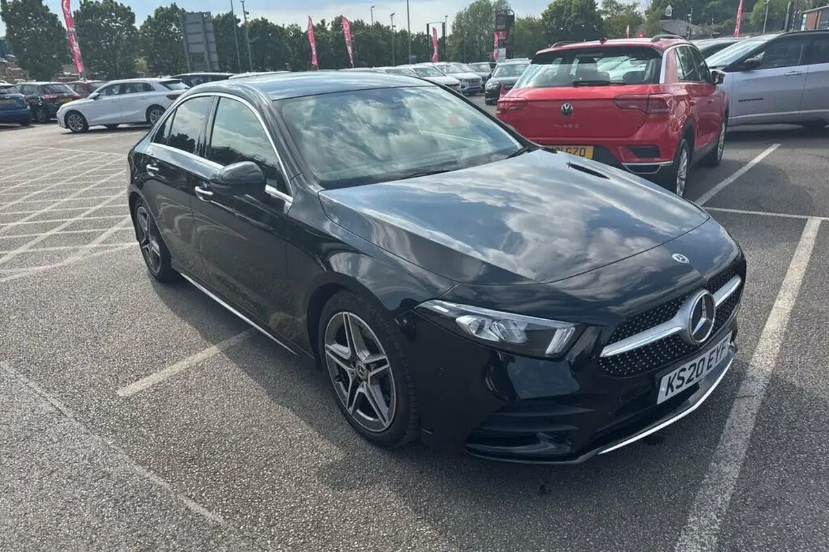 2020-mercedes-benz-a-class-13-a200-amg-line-premium-saloon-4d-big-33