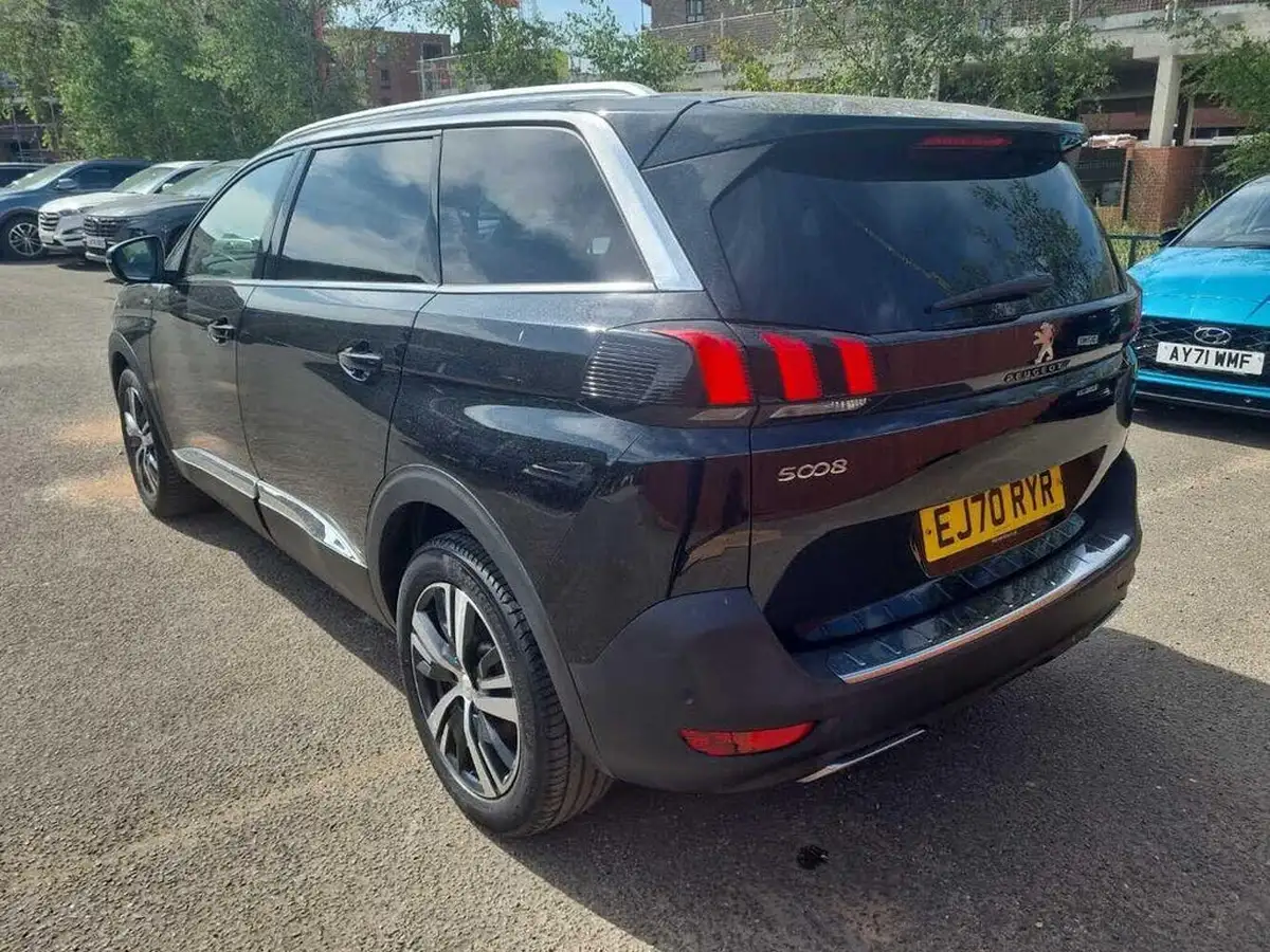2020-peugeot-5008-suv-12-puretech-gt-line-eat8-big-27