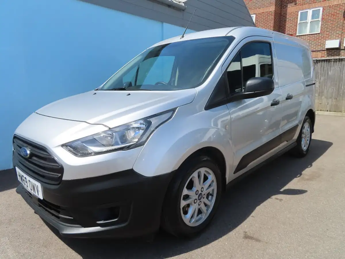 2020-ford-transit-connect-big-3