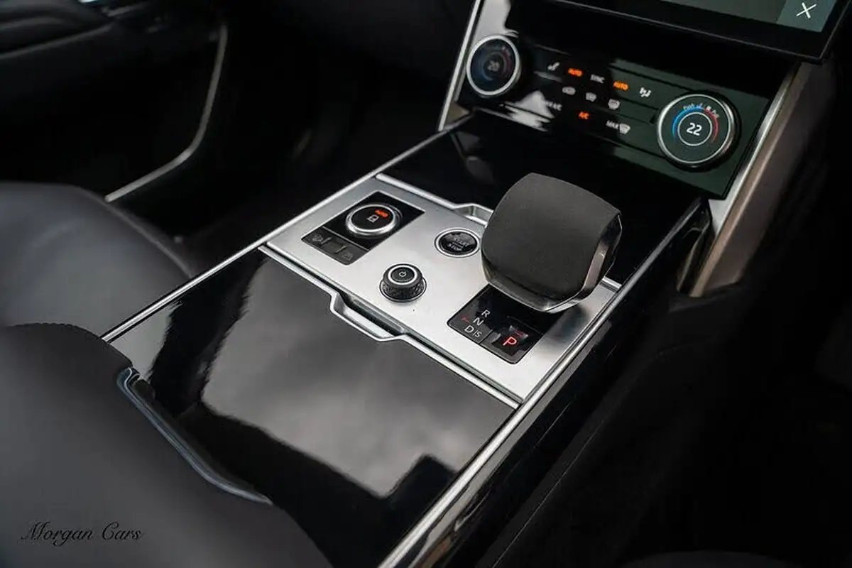 2022-land-rover-range-rover-30-p400-se-big-29
