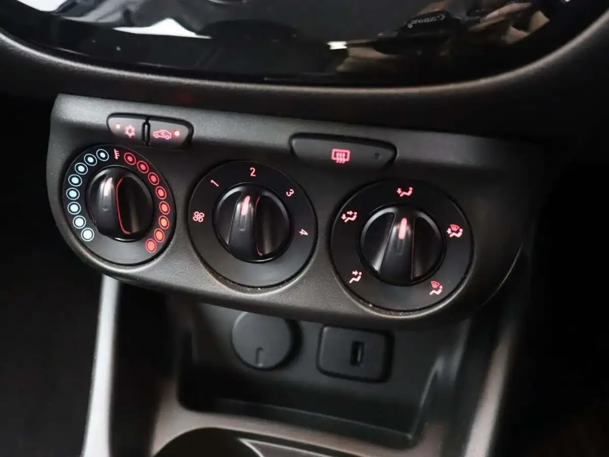 2018-vauxhall-corsa-14i-sri-nav-90ps-ecotec-5d-big-31