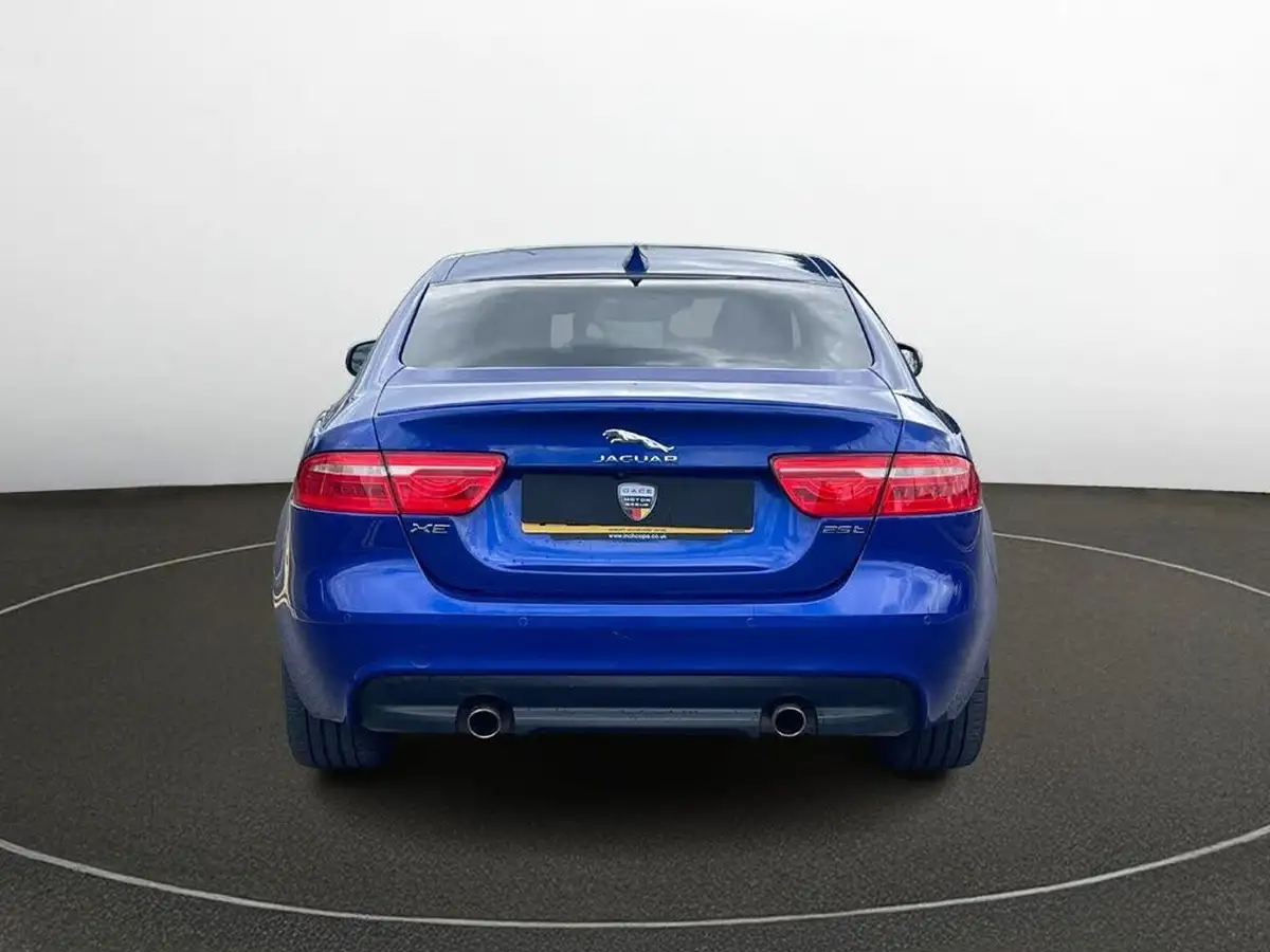 2018-jaguar-xe-20i-r-sport-250ps-1997cc-big-8