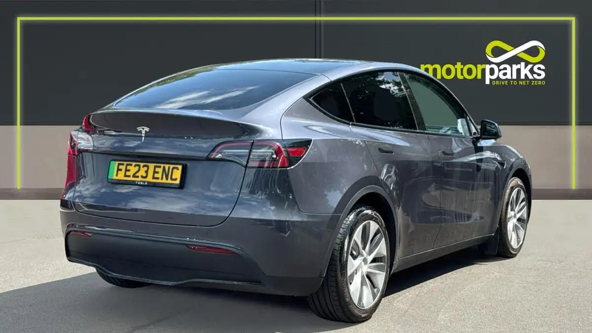 2023-tesla-model-y-e-rwd-big-2
