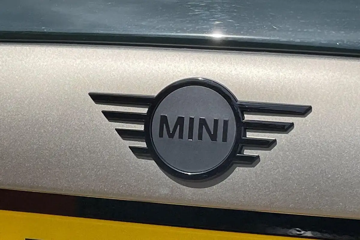 2023-mini-cooper-20-cooper-s-resolute-edition-premium-auto-convertible-2d-auto-big-47