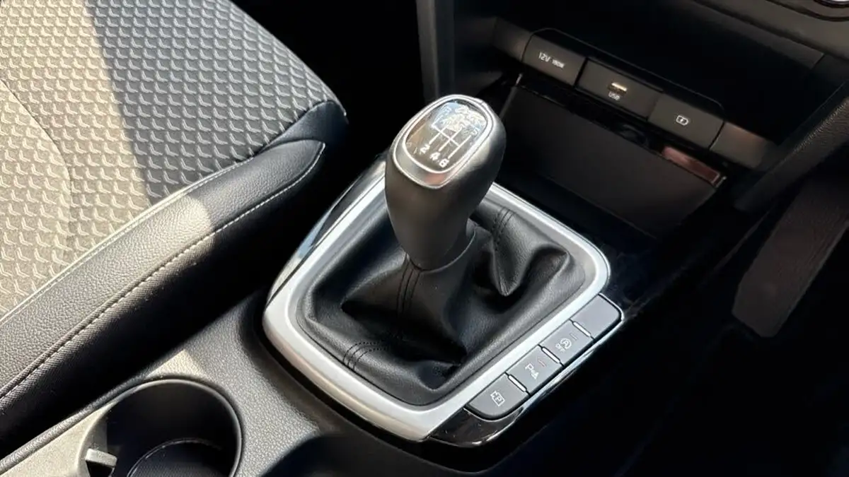 2022-kia-ceed-15-t-gdi-3-hatchback-big-40