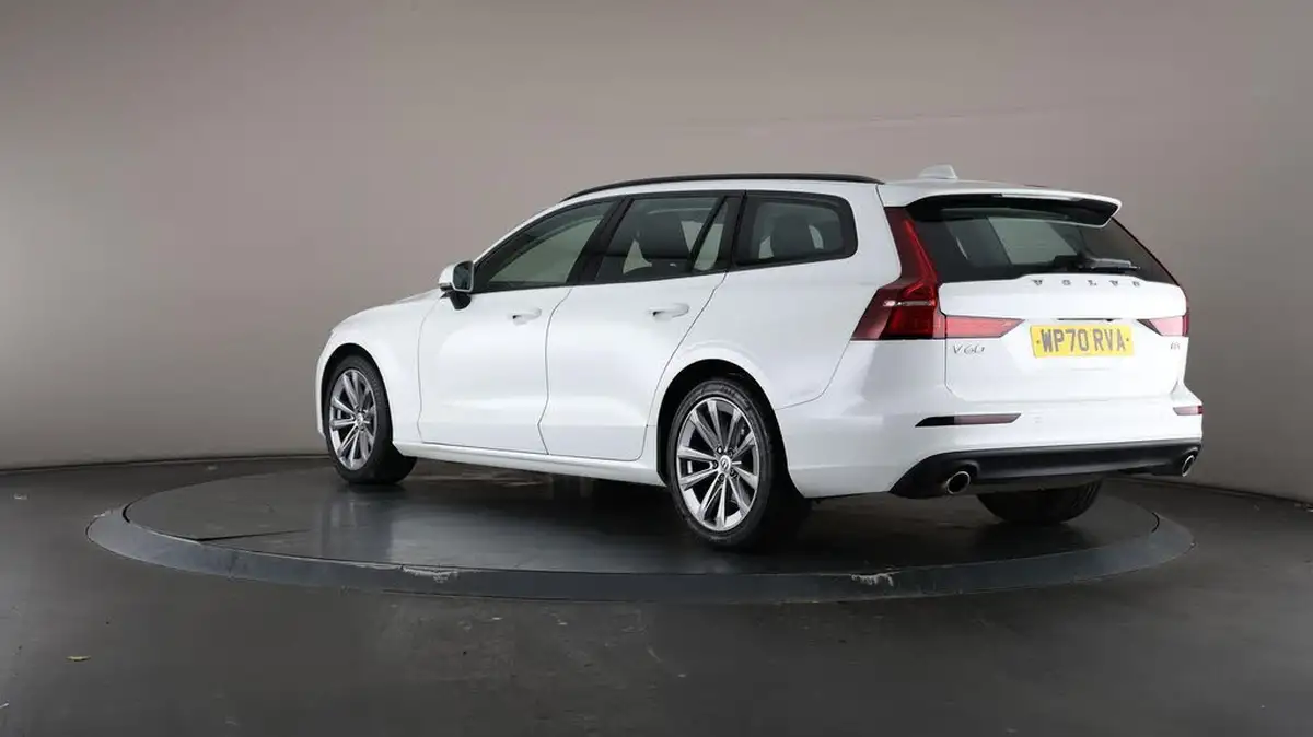 2020-volvo-v60-20-b3-momentum-big-74
