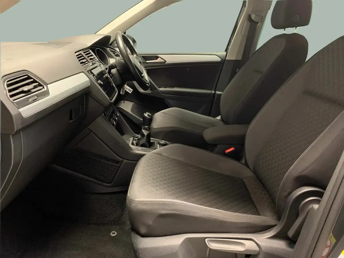 2018-volkswagen-tiguan-allspace-20tdi-se-nav-150ps-ss-big-3