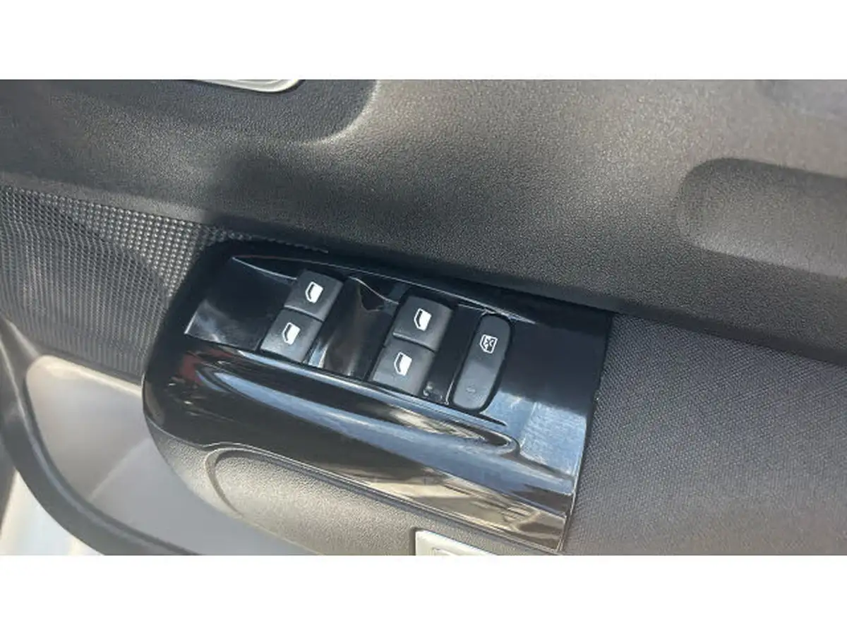 2024-citroen-c3-12-puretech-plus-110ps-eat6-big-28