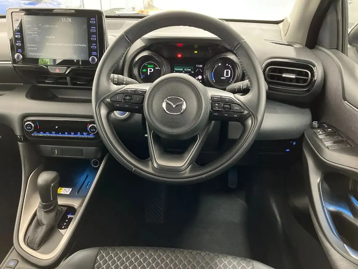 2023-mazda-mazda2-15-select-big-16