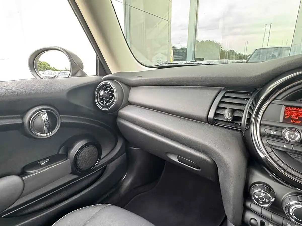 2016-mini-cooper-15td-one-d-3d-big-31