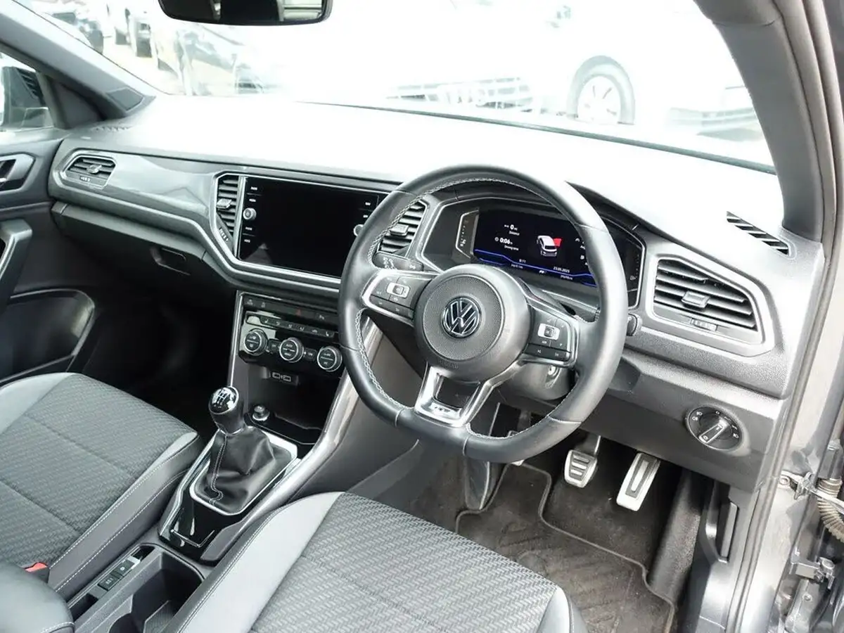 2020-volkswagen-t-roc-15-tsi-r-line-hatchback-5d-big-11