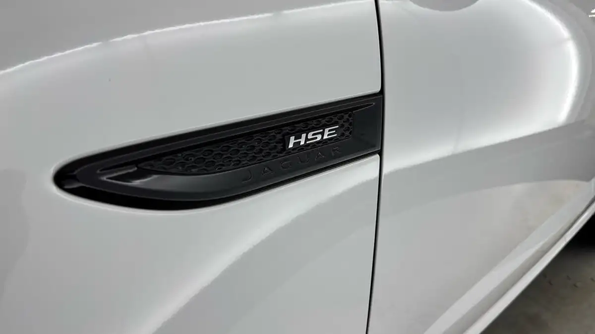2019-jaguar-e-pace-20-i4-r-dynamic-hse-200ps-big-31