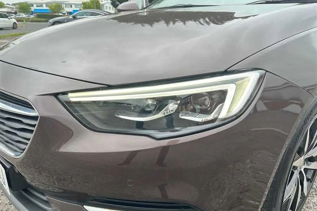 2017-vauxhall-insignia-sports-tourer-20td-elite-nav-ss-big-28