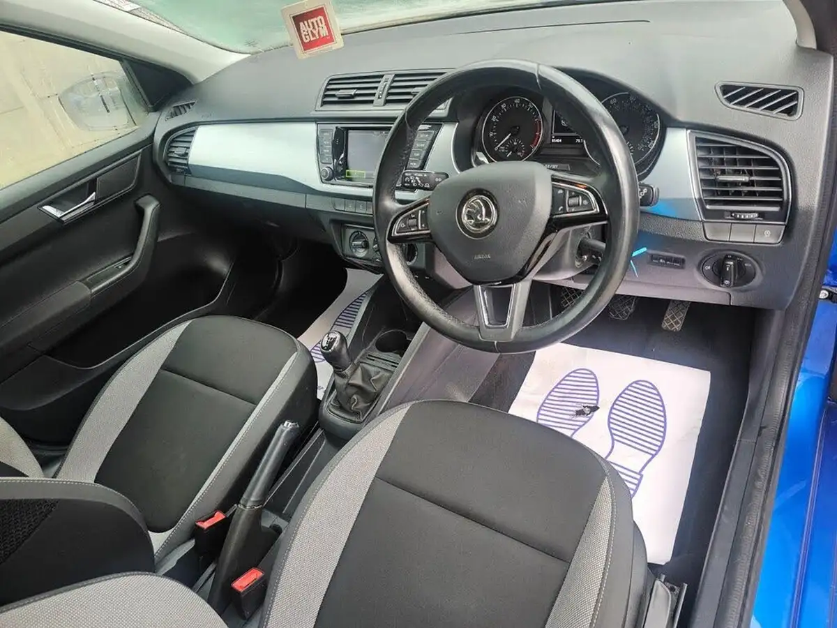 2018-skoda-fabia-10-tsi-colour-edition-ss-big-2