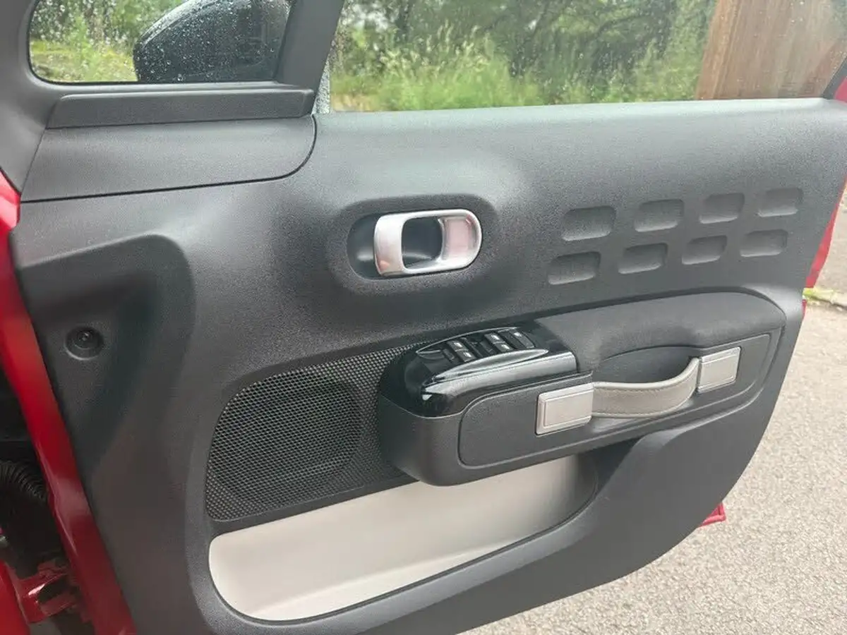 2017-citroen-c3-12-puretech-flair-110ps-ss-eat6-big-19