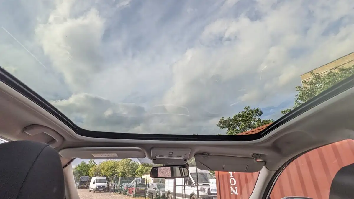 2014-nissan-qashqai-12-acenta-premium-big-32