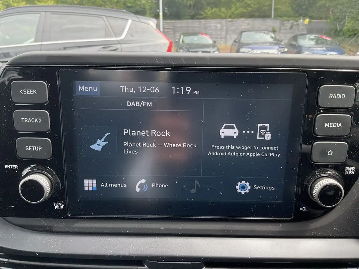 2024-hyundai-bayon-10-t-gdi-se-connect-dct-big-22