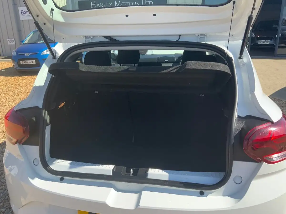 2021-dacia-sandero-10-tce-essential-90bhp-big-12