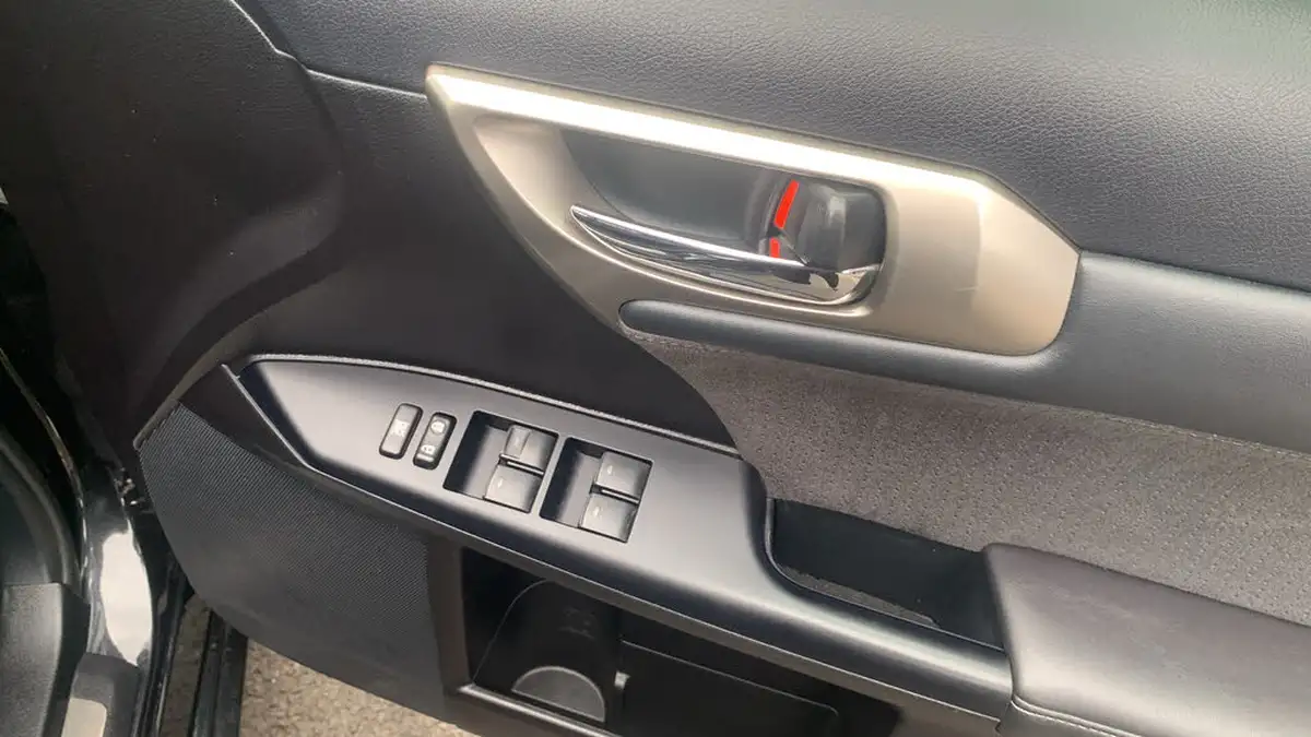 2018-lexus-ct-200h-18-covenience-pack-f-sport-leather-big-21