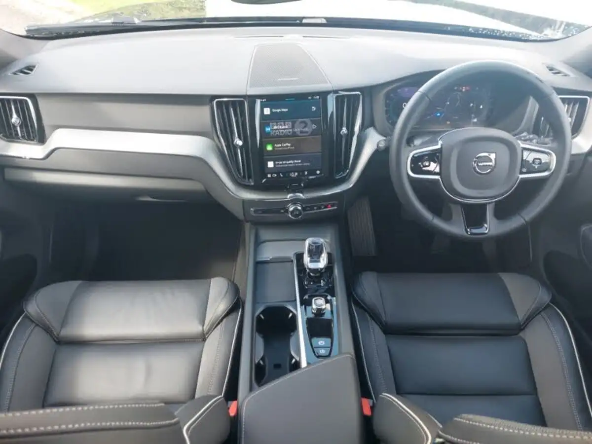 2024-volvo-xc60-20-b5-plus-black-edition-big-2