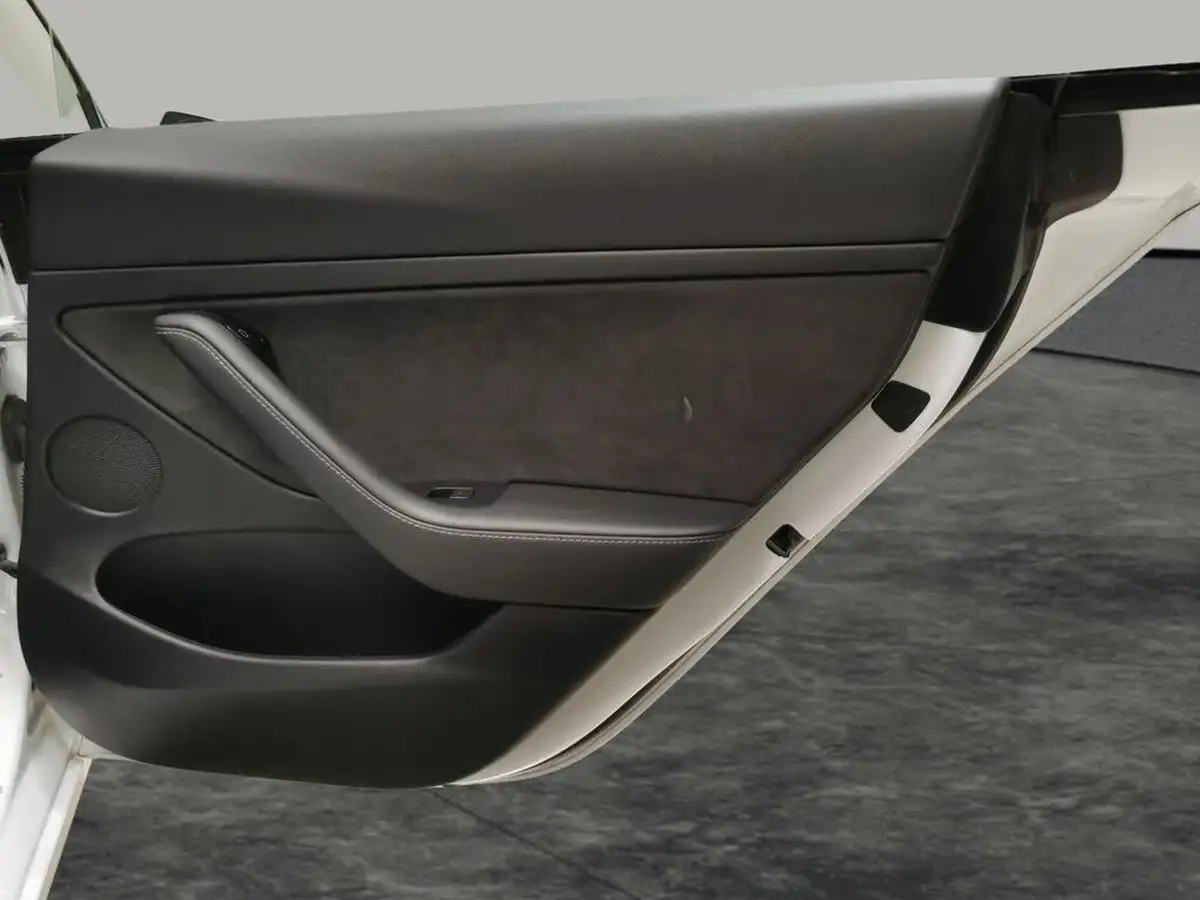 2021-tesla-model-3-e-long-range-4x4-big-27