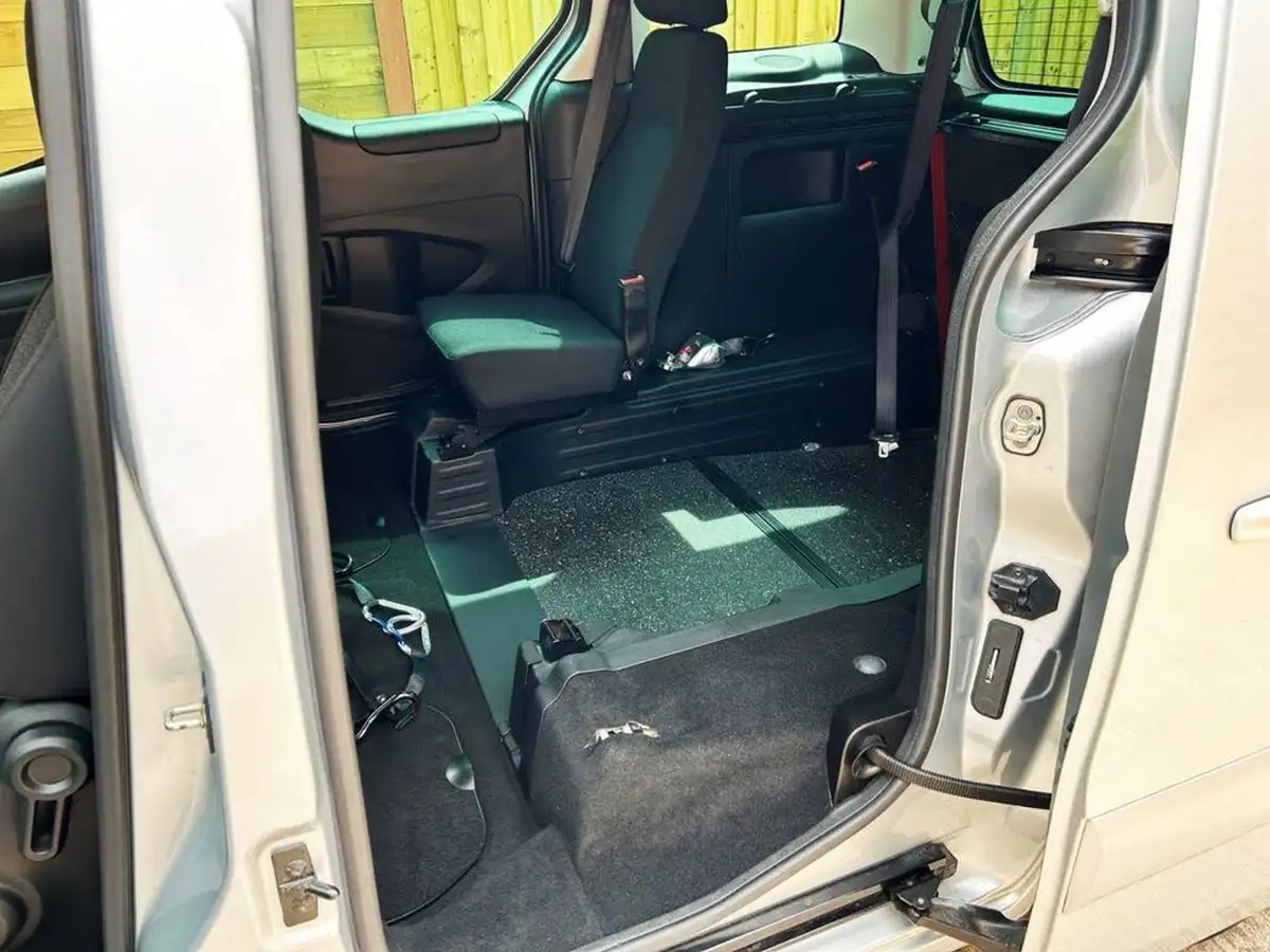 2018-peugeot-partner-16-vti-tepee-active-big-11
