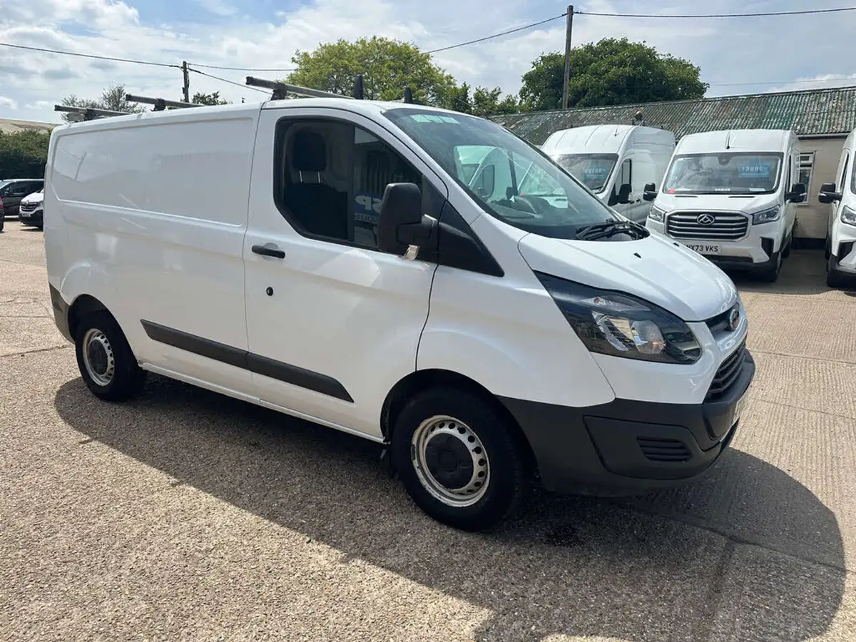 2017-ford-transit-custom-20tdci-290-l1h1-105pseu6-panel-van-big-11