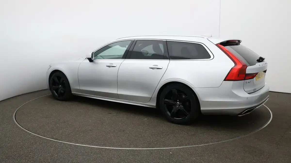 2019-volvo-v90-20td-d4-r-design-big-28