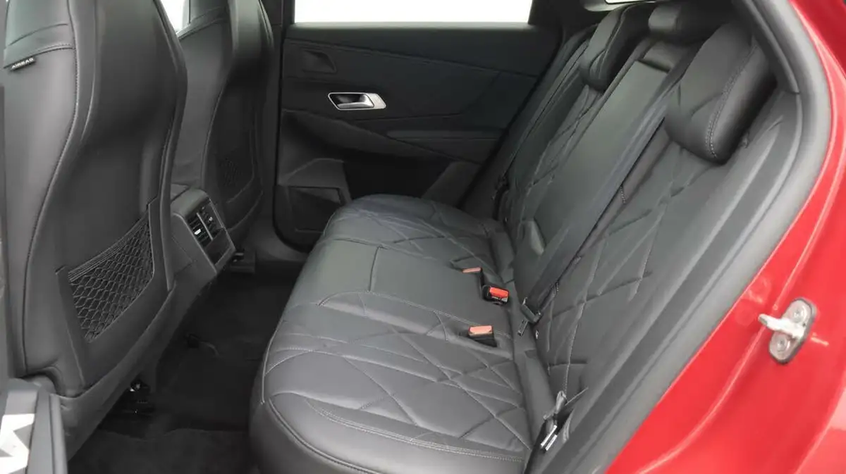 2018-ds-ds-7-crossback-16-puretech-prestige-225ps-big-16