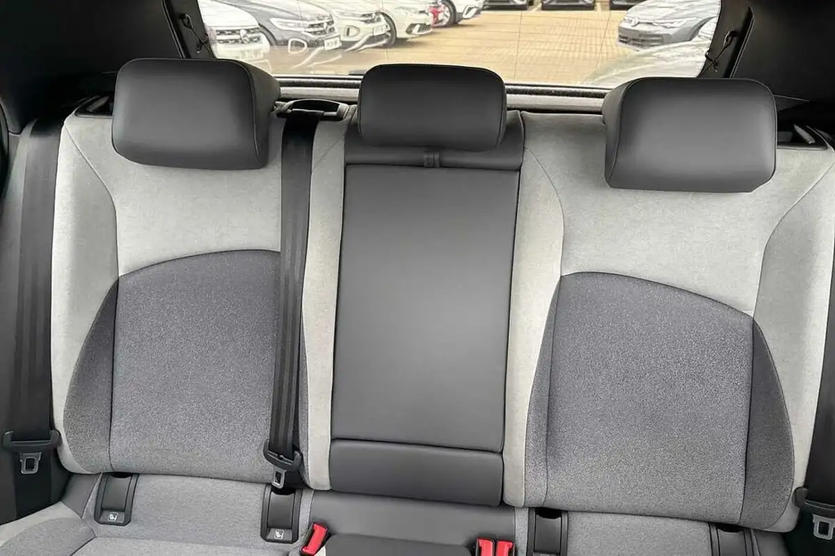2020-volkswagen-id3-e-first-edition-big-28