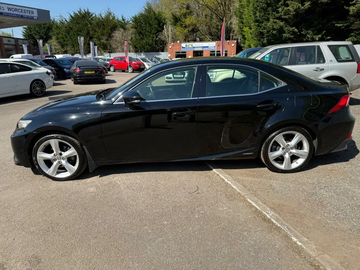2013-lexus-is-300h-25-premier-big-5