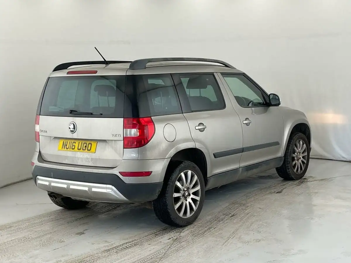 2016-skoda-yeti-outdoor-20tdi-scr-se-business-109ps-big-3
