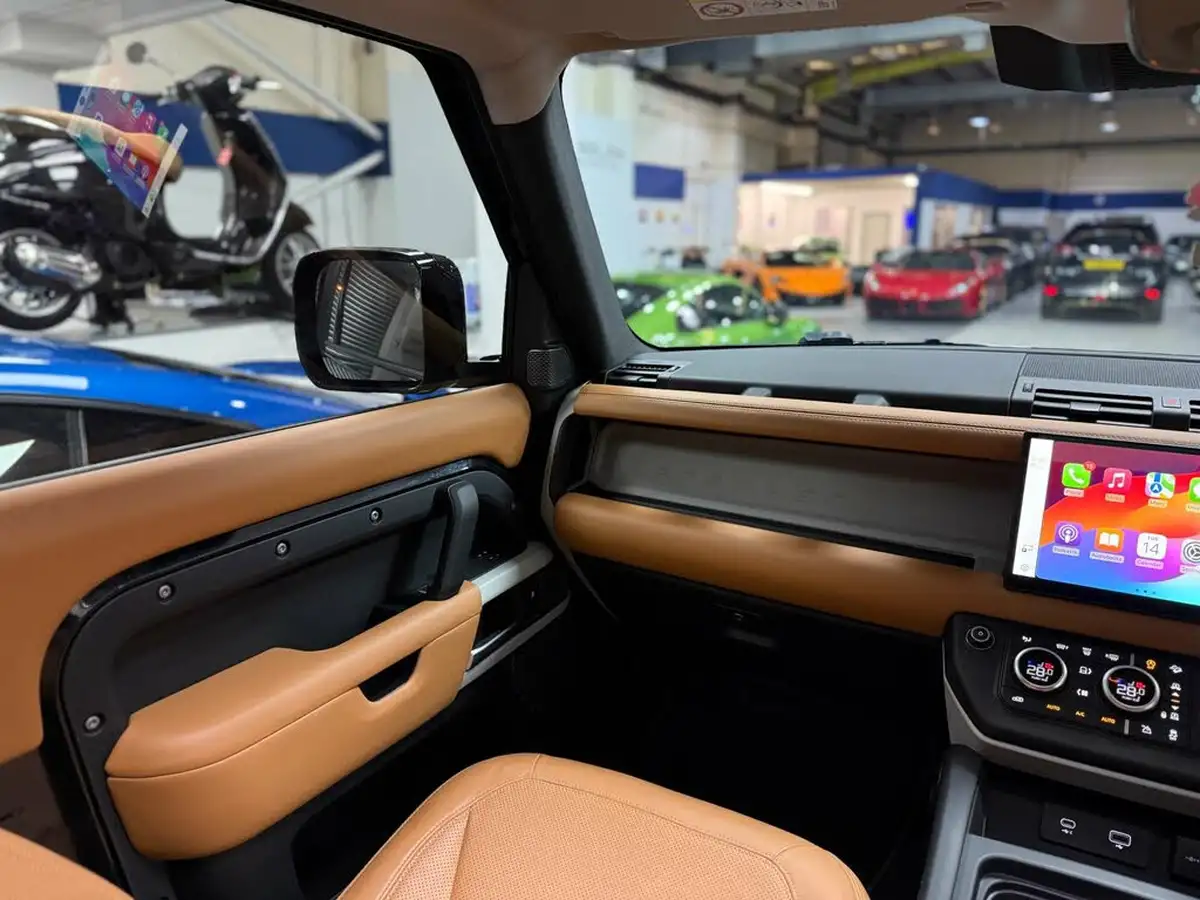 2022-land-rover-90-defender-30-d250-hse-big-29