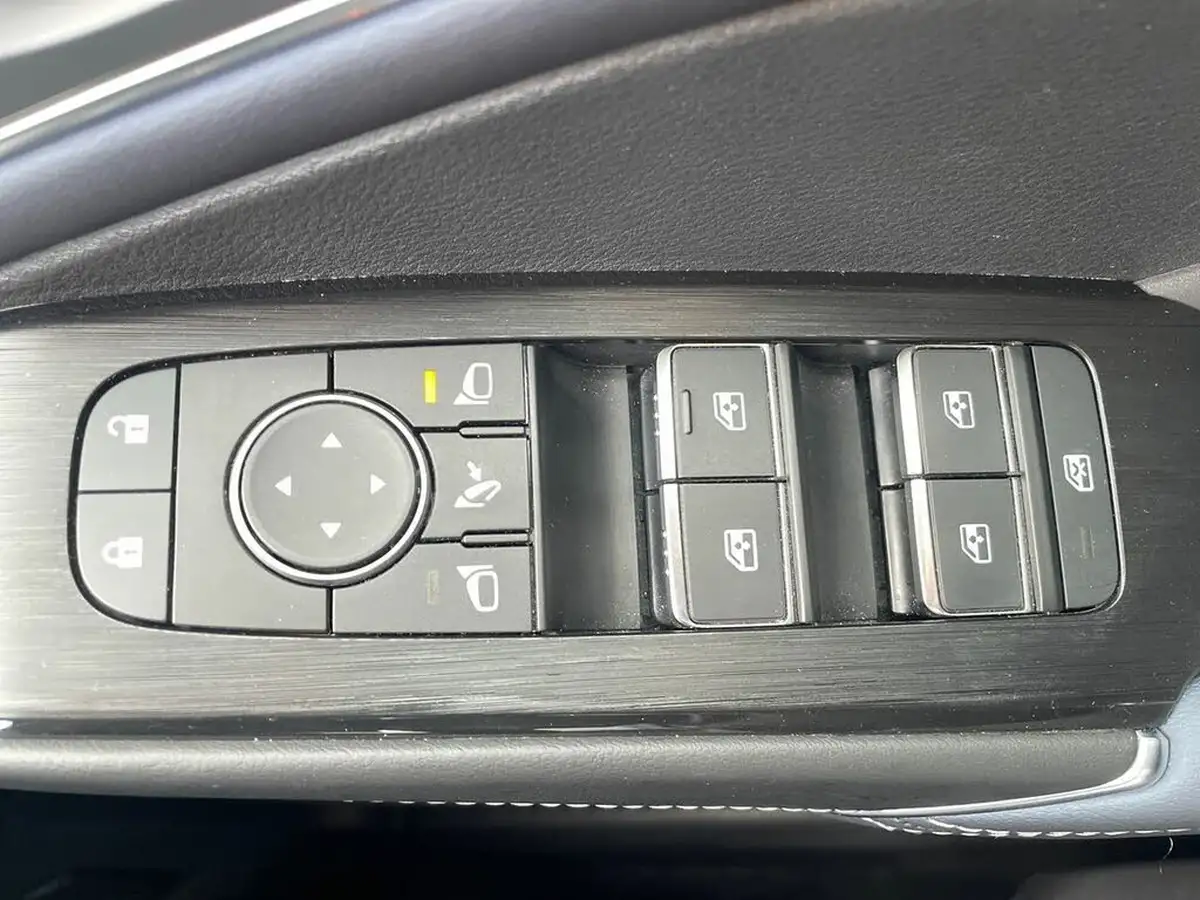 2023-nissan-qashqai-15-tekna-big-19